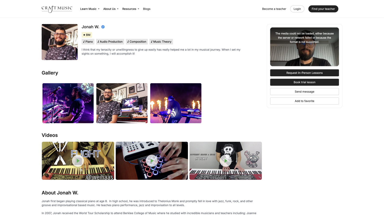 Teacher profile where you book and learn about online lessons